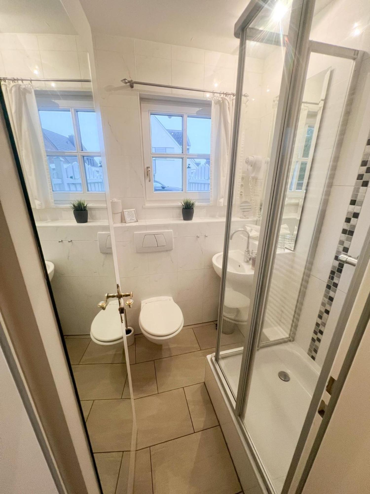 Hotel Garni Seeluft Buesum Экстерьер фото